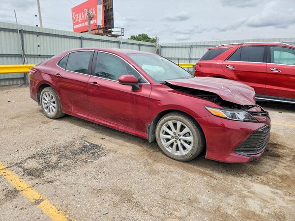 2019 TOYOTA CAMRY L/LE/SE/XLE — Passenger 3/4