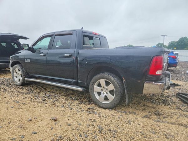 2016 RAM 1500 SLT