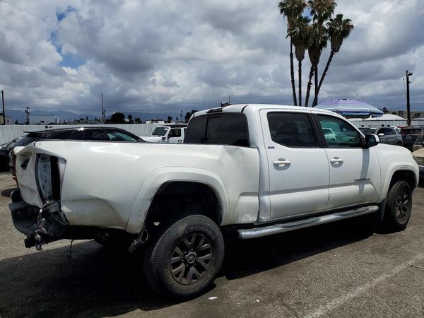2020 TOYOTA TACOMA SR5