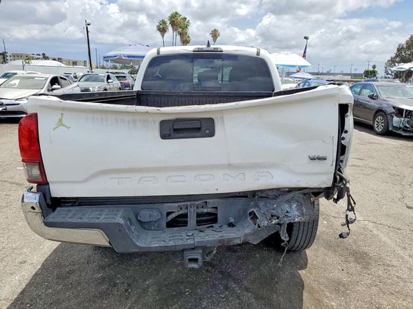 2020 TOYOTA TACOMA SR5