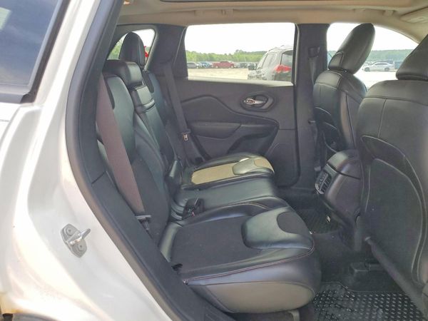 2017 JEEP CHEROKEE TRAILHAWK 4X4