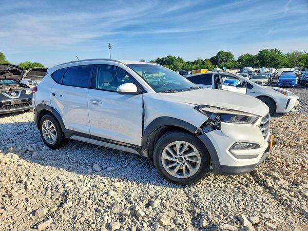 2017 HYUNDAI TUCSON