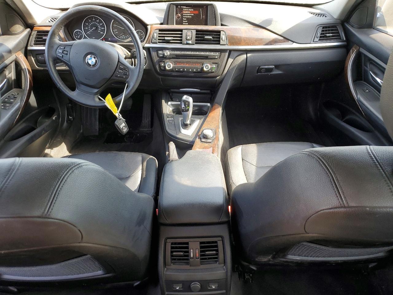 2015 BMW 320 xDrive SA