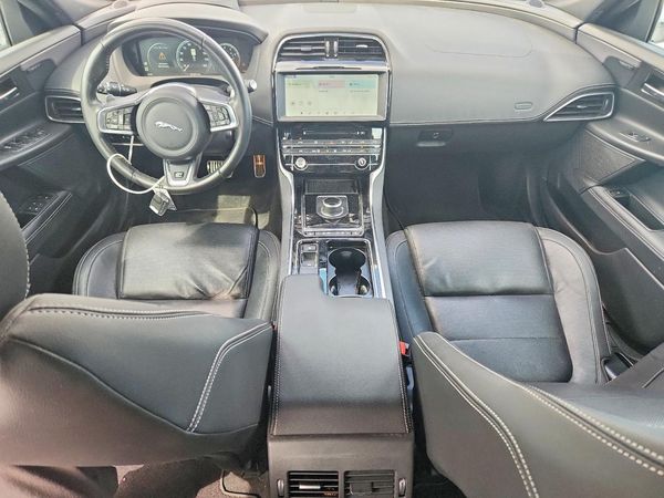 2019 JAGUAR XE