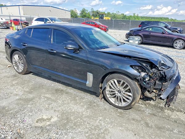 2018 KIA STINGER