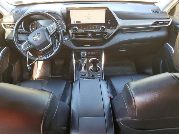 2023 TOYOTA HIGHLANDER