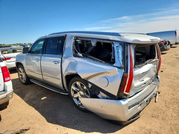 2019 CADILLAC ESCALADE ESV Luxury — DSRA