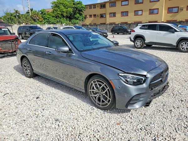 2022 MERCEDES-BENZ E