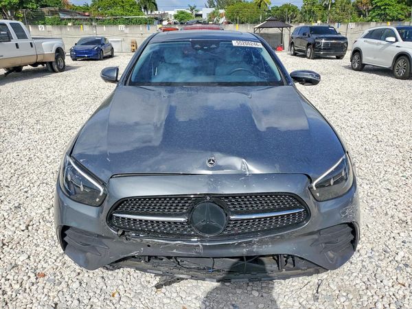 2022 MERCEDES-BENZ E