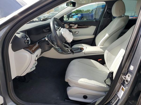 2022 MERCEDES-BENZ E