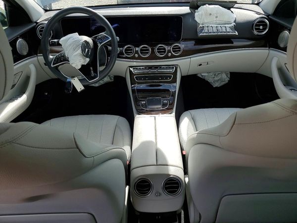 2022 MERCEDES-BENZ E