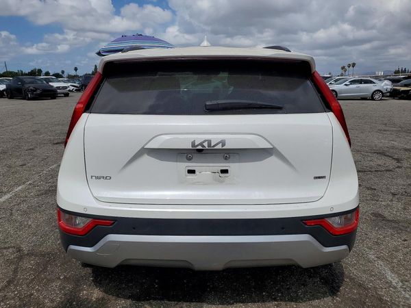 2023 KIA NIRO