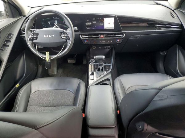 2023 KIA NIRO