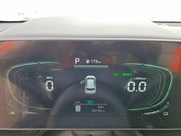 2023 KIA NIRO