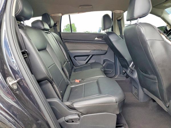 2021 VOLKSWAGEN ATLAS 4Motion SE w/ Tech