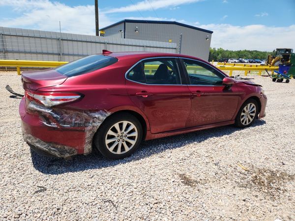 2019 TOYOTA CAMRY