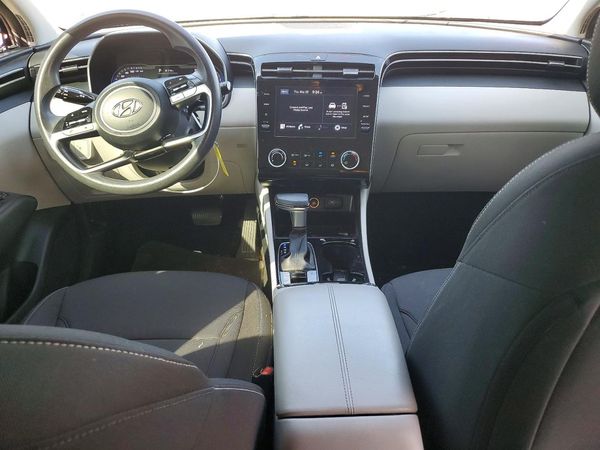 2022 HYUNDAI TUCSON SE
