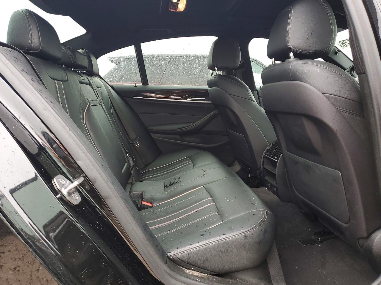 2019 BMW 530