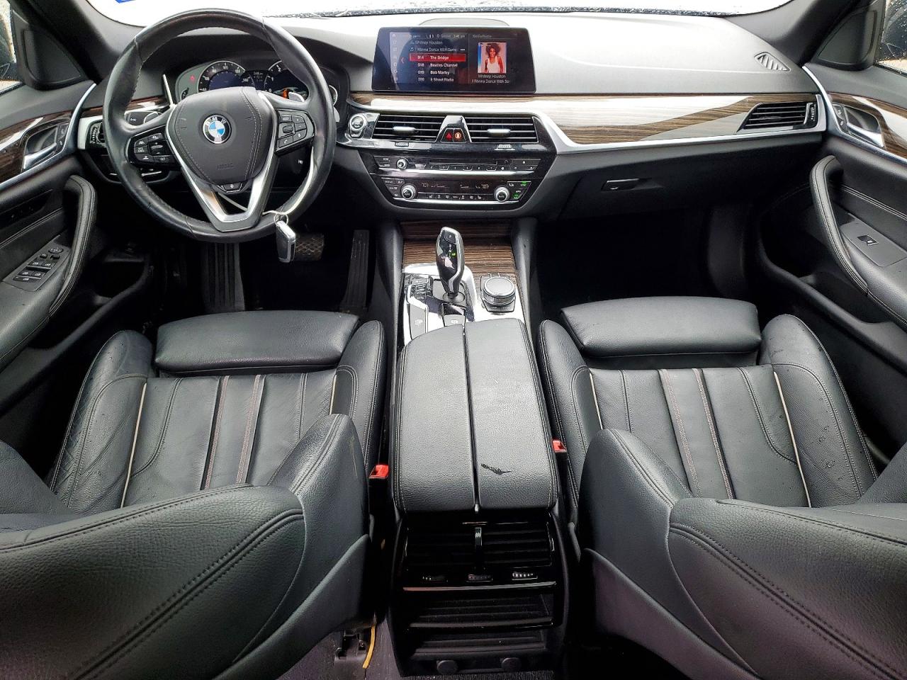 2019 BMW 530