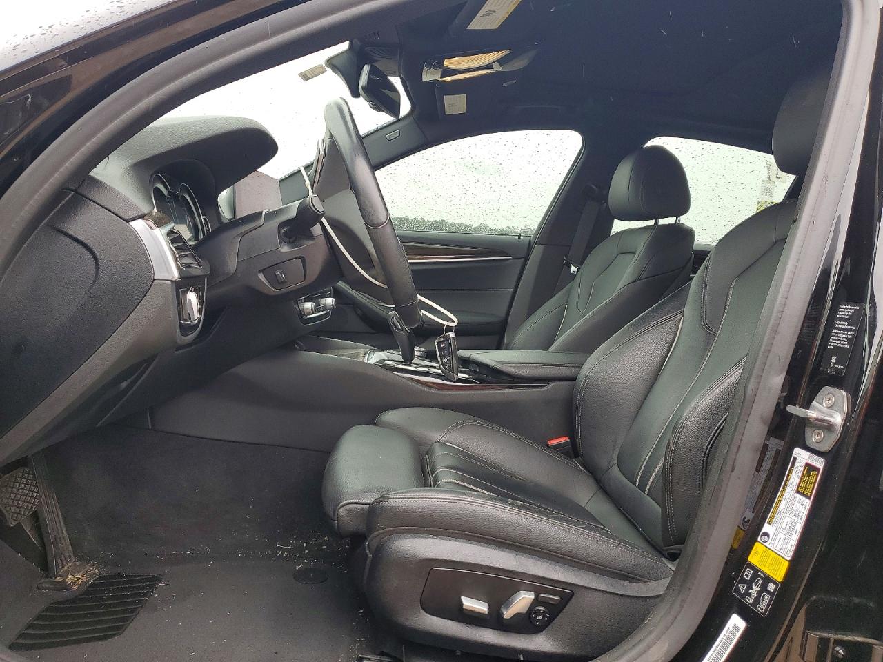 2019 BMW 530