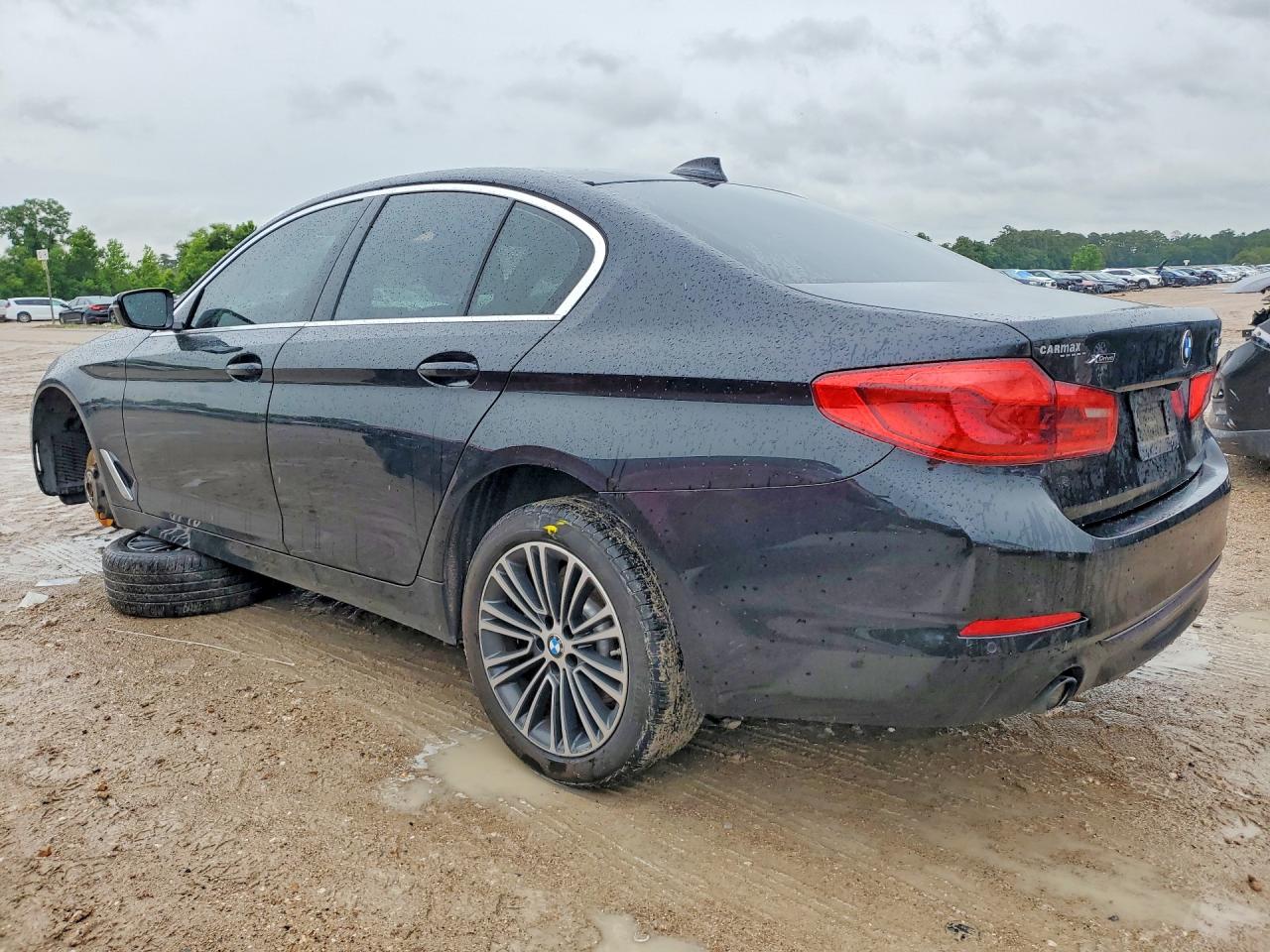 2019 BMW 530
