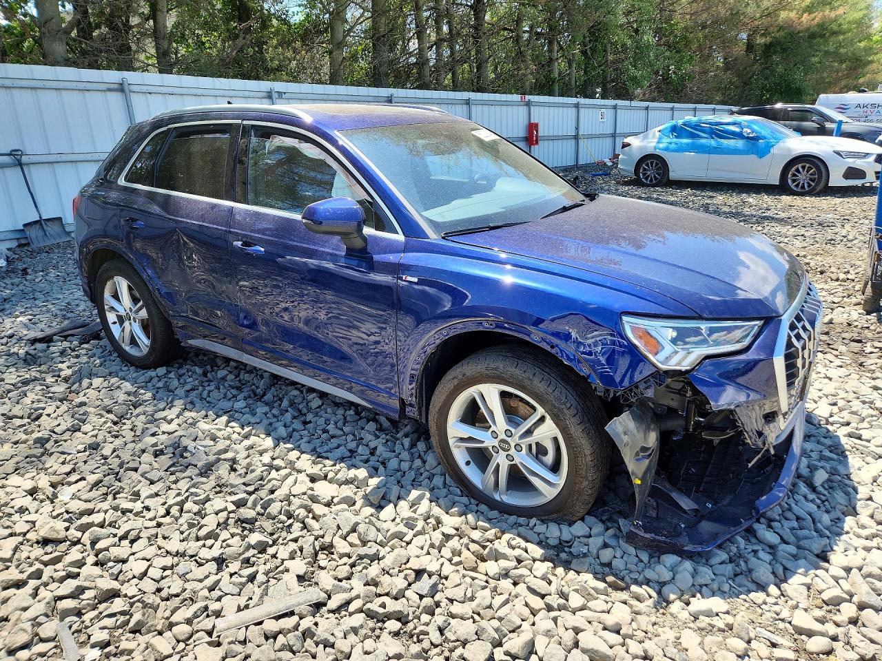 2024 AUDI Q3 S Line quattro Premium