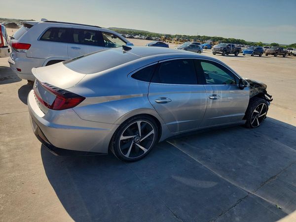 2021 HYUNDAI SONATA SEL Plus