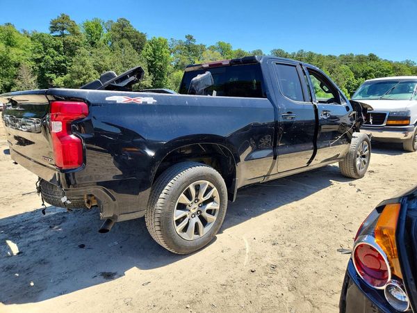 2020 CHEVROLET SILVERADO RST