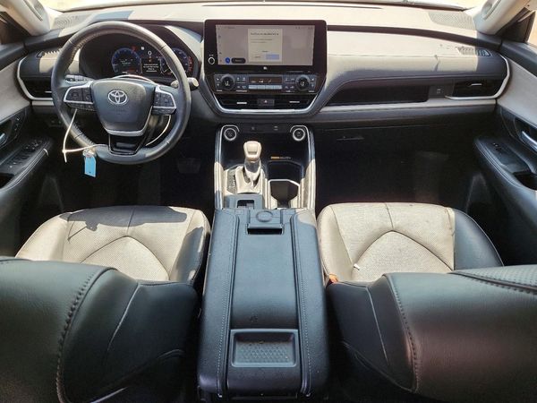 2024 TOYOTA GRAND HIGHLANDER