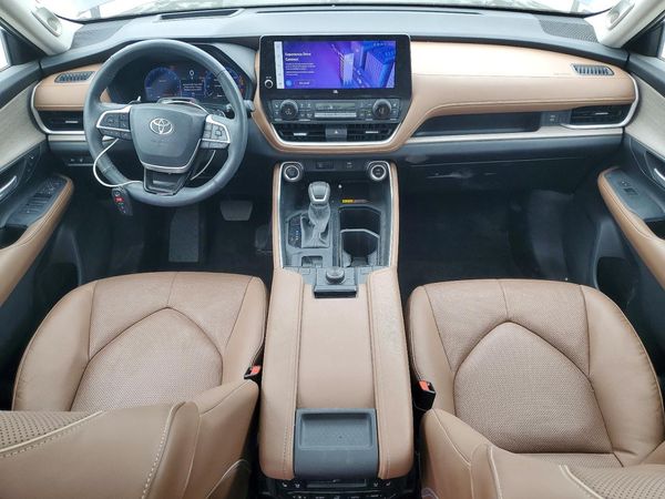2024 TOYOTA GRAND HIGHLANDER