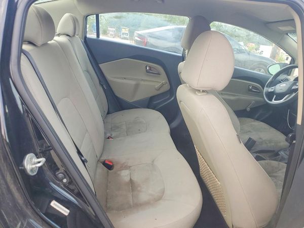2015 KIA RIO GL - Middle-low