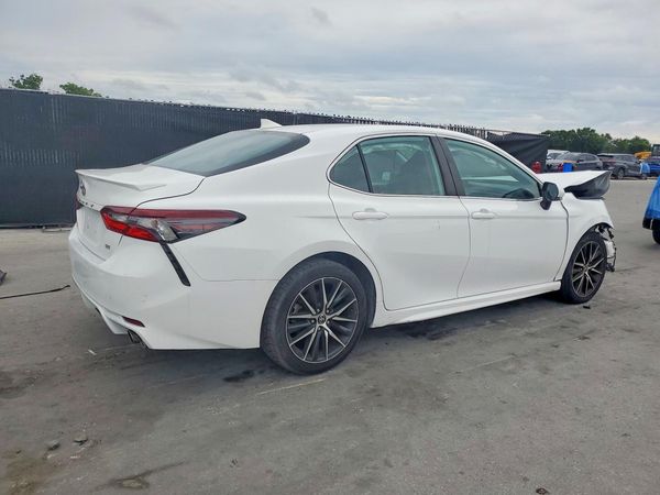 2022 TOYOTA CAMRY