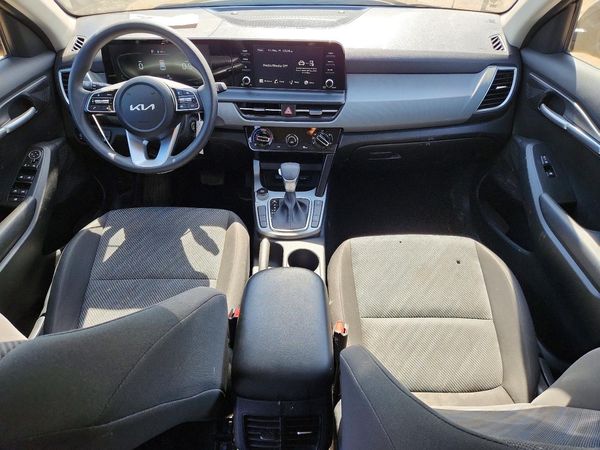 2024 KIA SELTOS LX