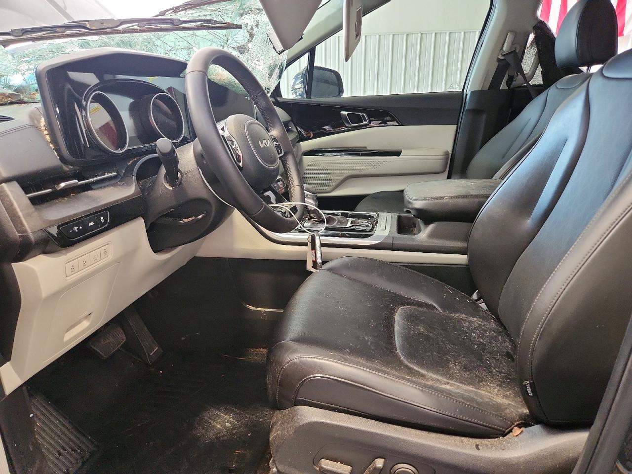 2024 KIA CARNIVAL EX