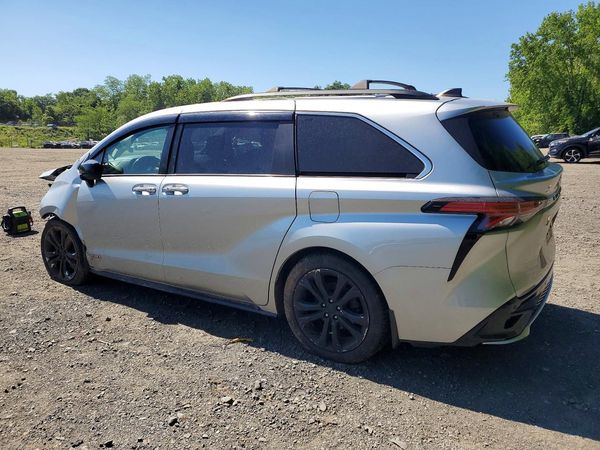 2021 TOYOTA SIENNA