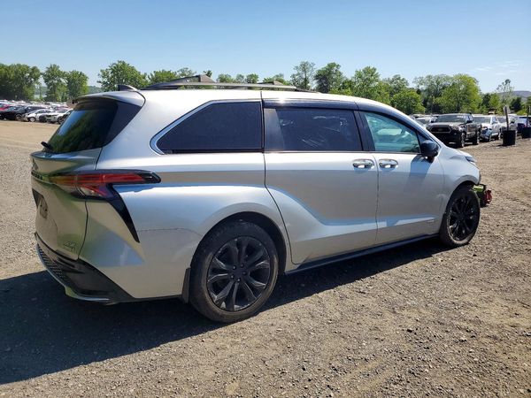 2021 TOYOTA SIENNA