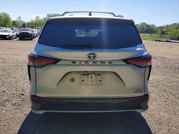 2021 TOYOTA SIENNA