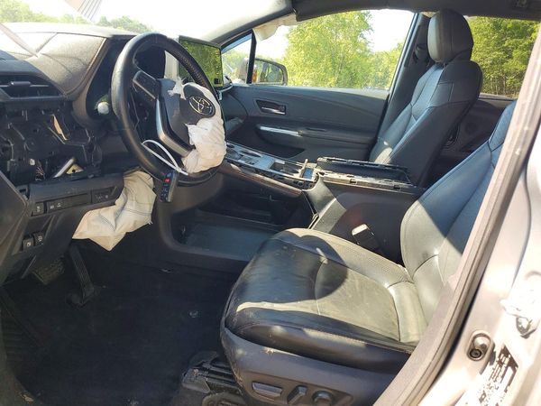 2021 TOYOTA SIENNA