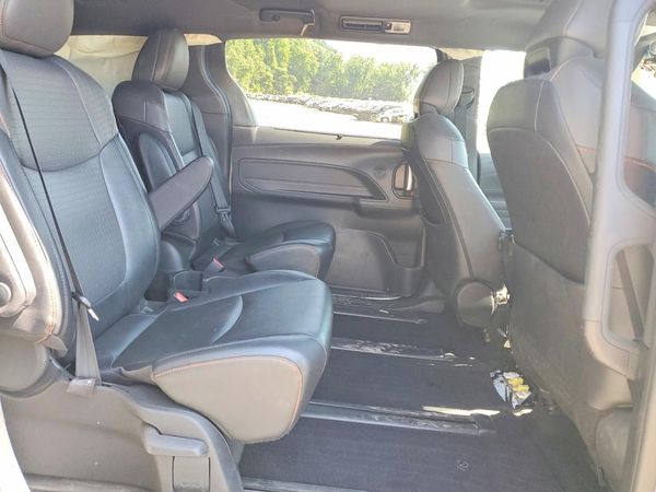 2021 TOYOTA SIENNA