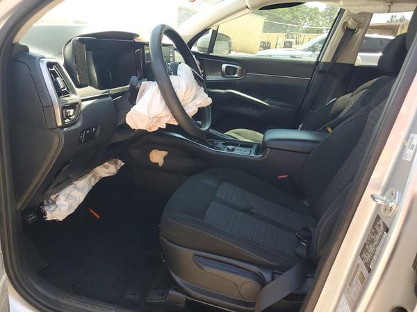 2022 KIA SORENTO LX