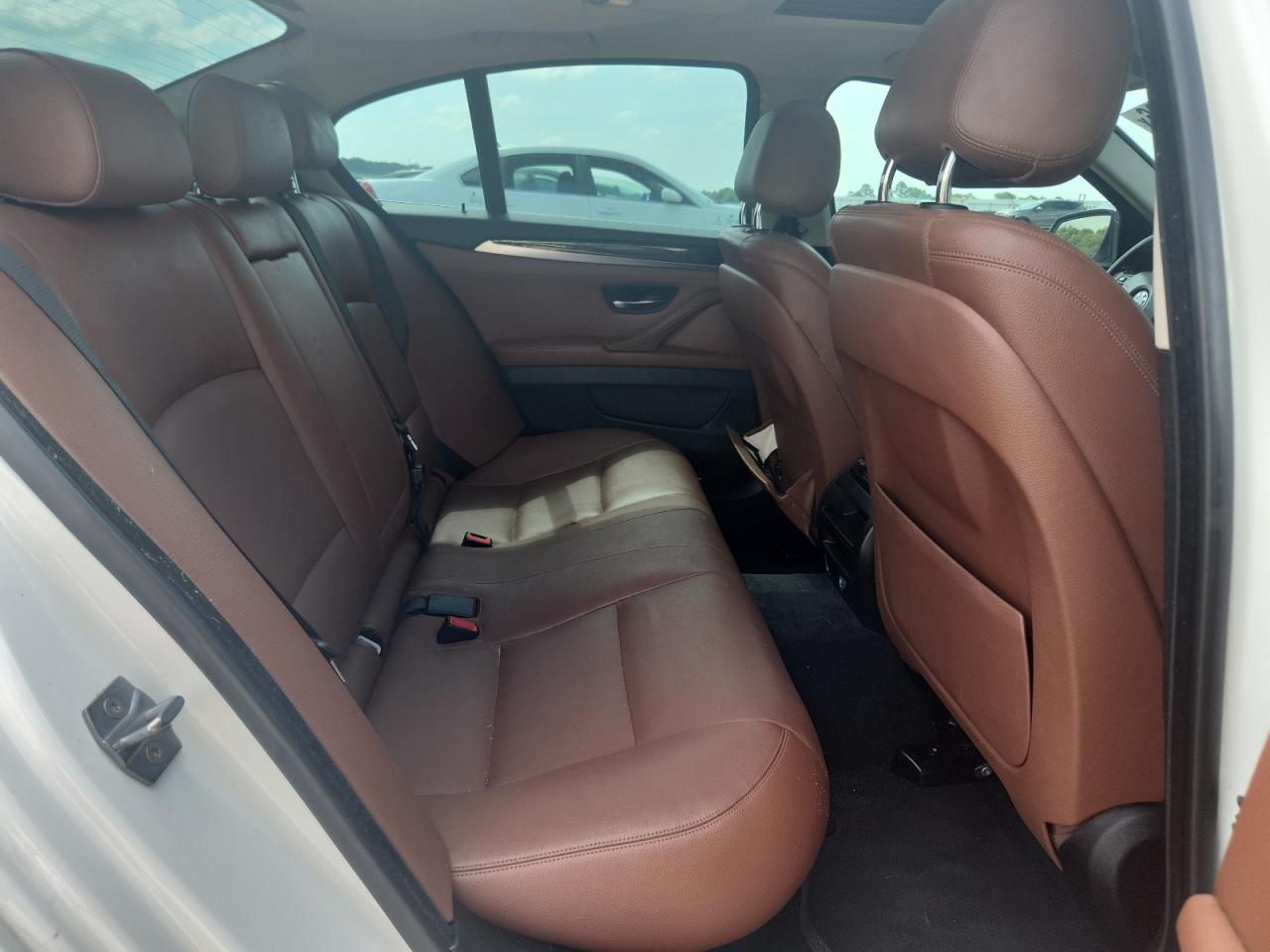 2016 BMW 528