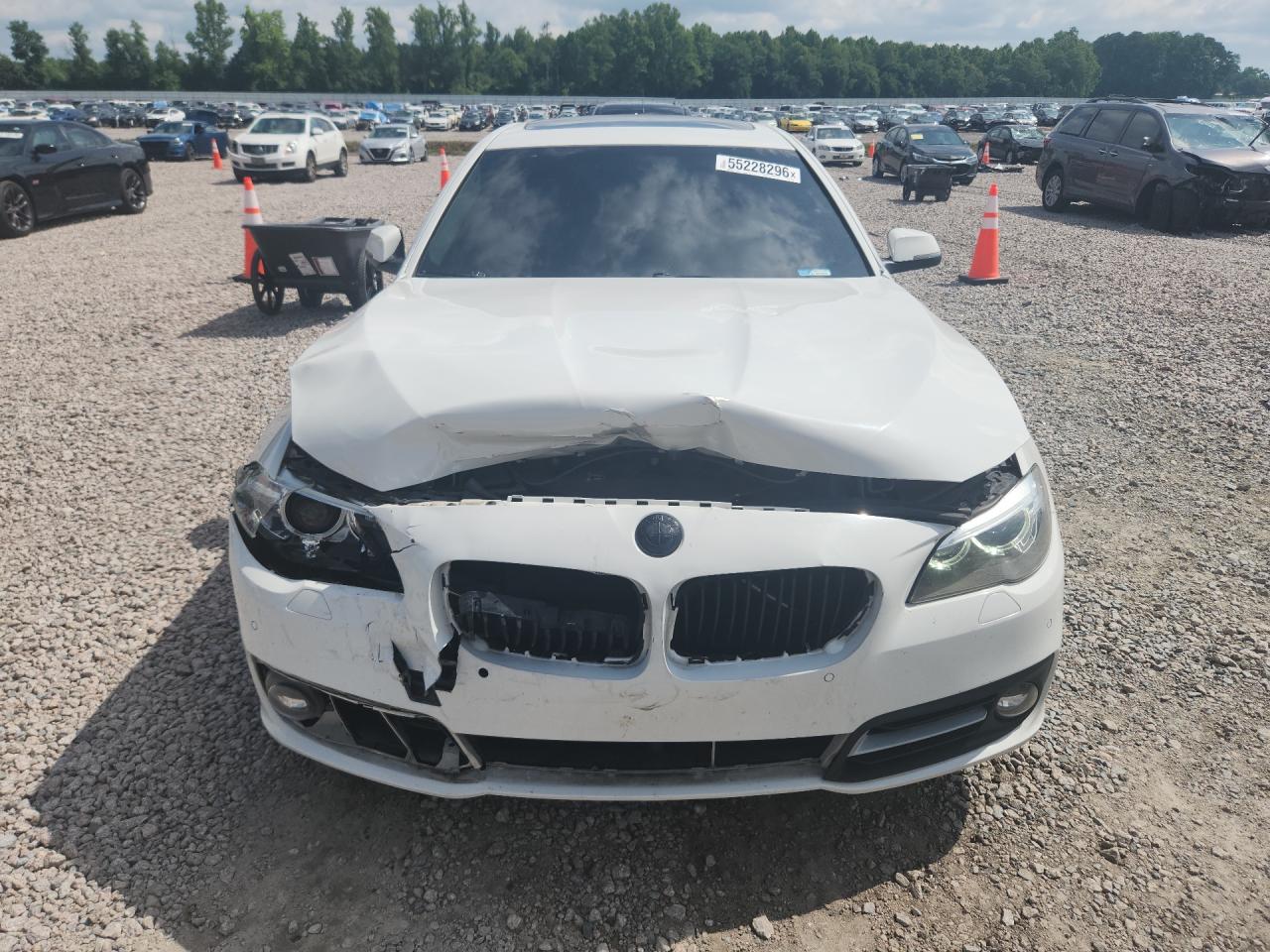2016 BMW 528