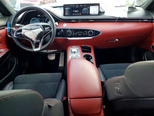 2022 GENESIS GV70