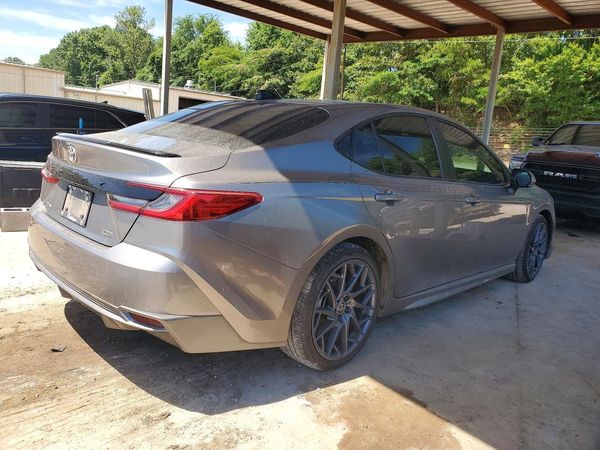 2025 TOYOTA CAMRY