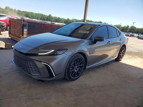 2025 TOYOTA CAMRY