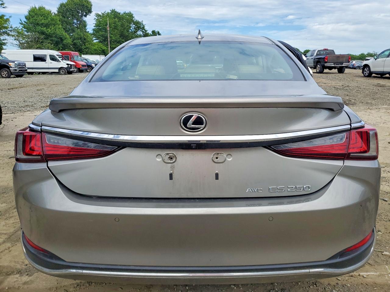 2021 LEXUS ES 250 350 Premium
