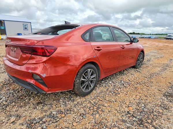 2022 KIA FORTE FE, LXS