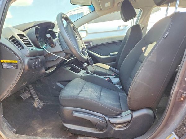 2016 KIA FORTE GL (Middle-Low Grade)
