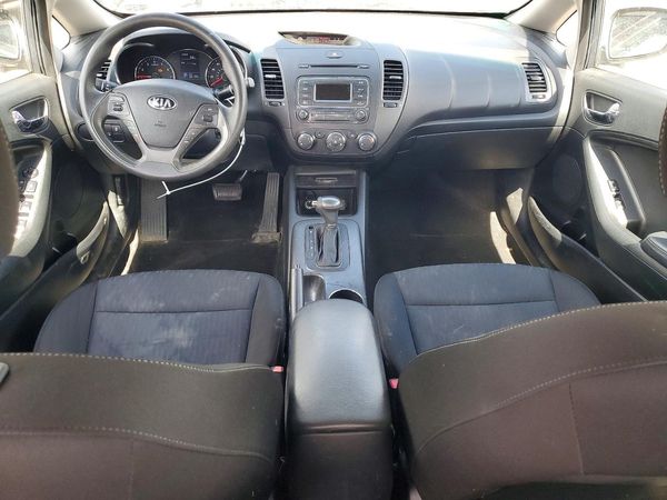 2016 KIA FORTE GL (Middle-Low Grade)