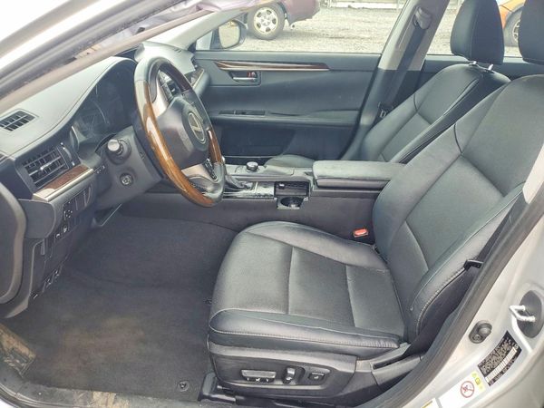 2016 LEXUS ES